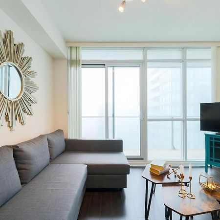Skyline Elegance Condo 多伦多 外观 照片