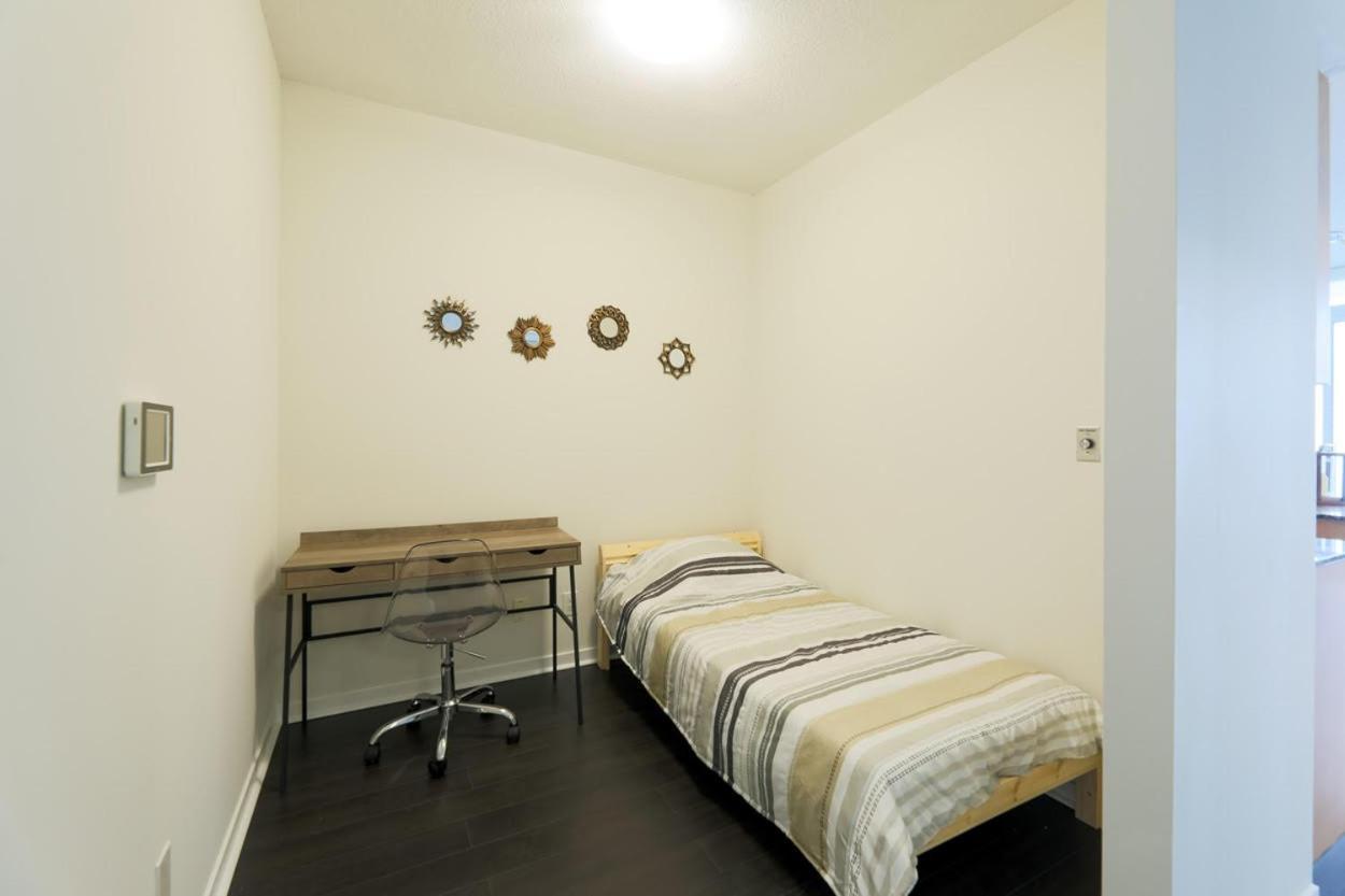 Skyline Elegance Condo 多伦多 外观 照片